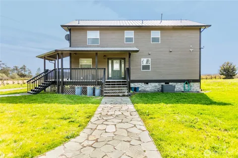 $895,000 | 26987 Highway 20, Oak Harbor, WA 98277
