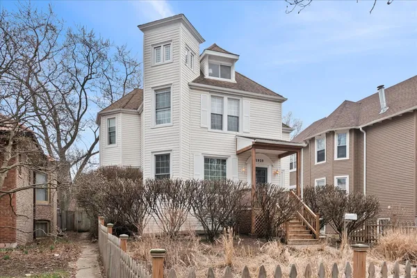 $799,000 | 1929 West Lunt Avenue, Chicago, IL 60626