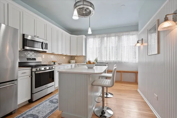 $799,000 | 1929 West Lunt Avenue, Chicago, IL 60626