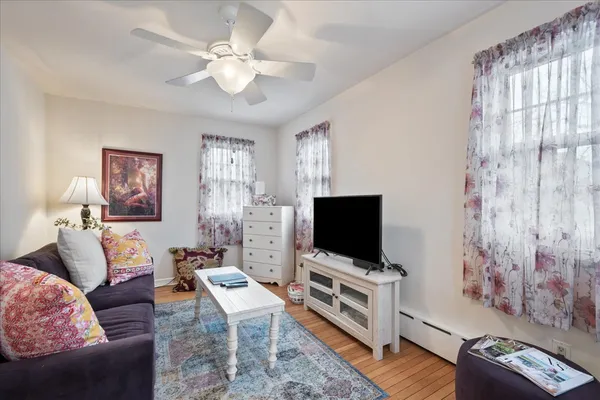 $799,000 | 1929 West Lunt Avenue, Chicago, IL 60626