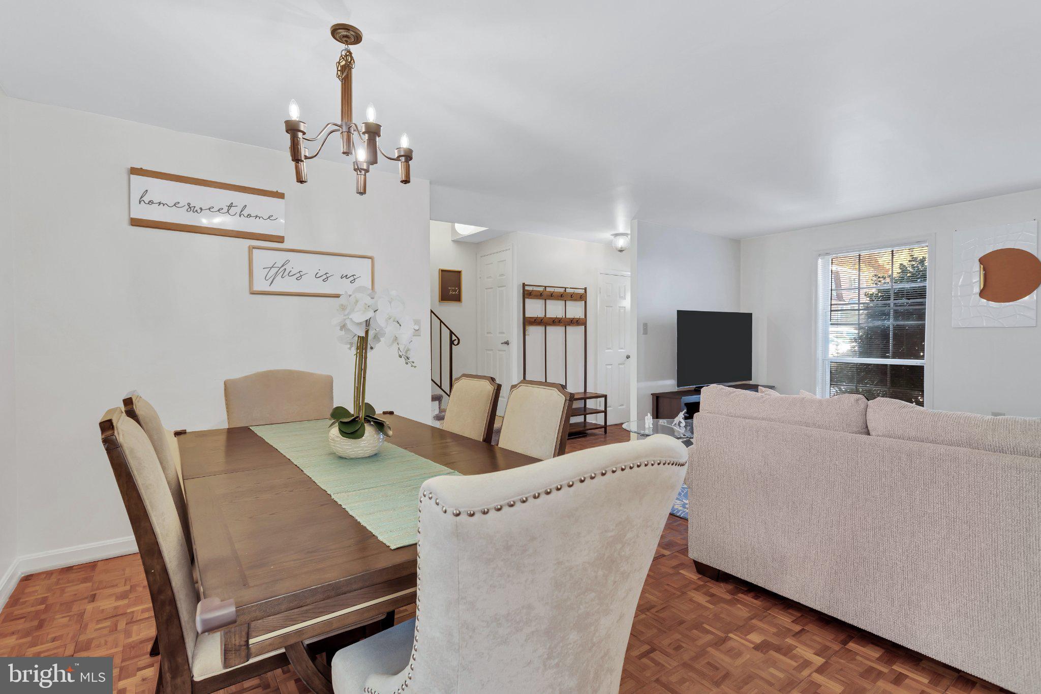 9009 Sweet Birch Court Springfield, VA 22152 - Photo 8 of 34 Bright and inviting living space.