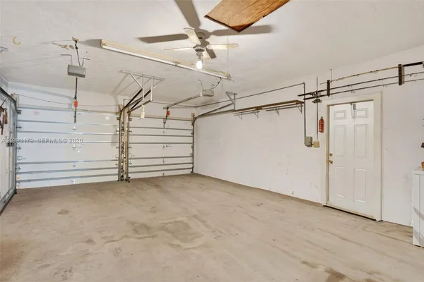 $945,000 | 10753 Southwest 118th Street, Miami, FL 33176