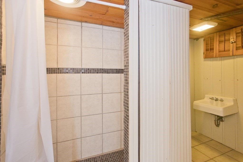 73 Bremen Street Springfield, MA 01108 - Photo 37 of 42 a bathroom with a shower