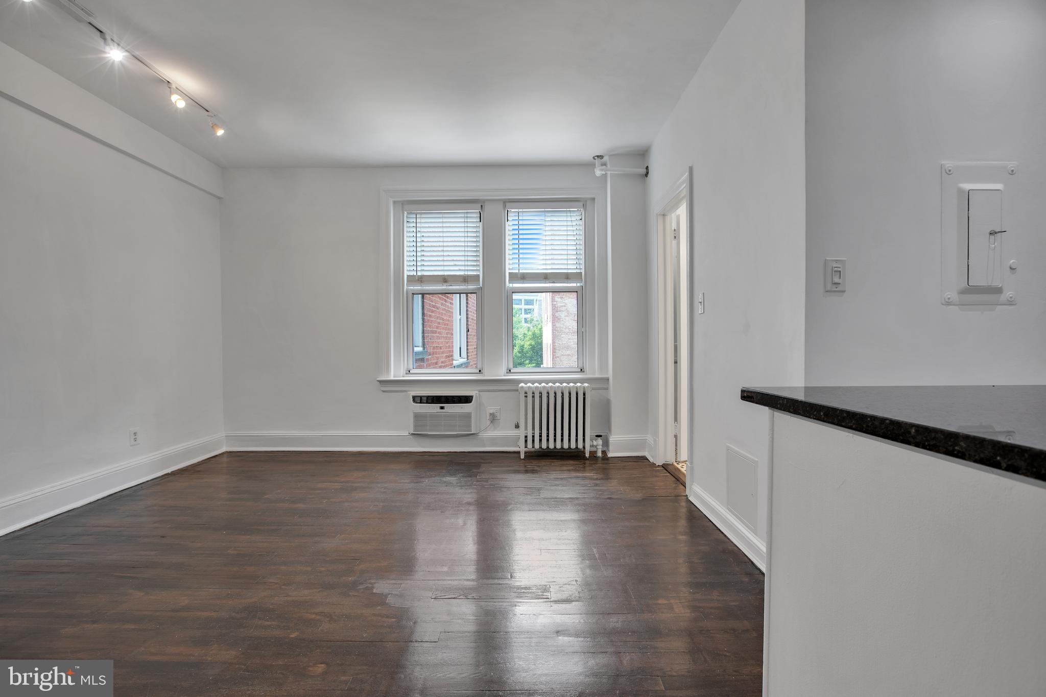 1954 Columbia Road Northwest, Unit 408 Washington, DC 20009 - Photo 4 of 23