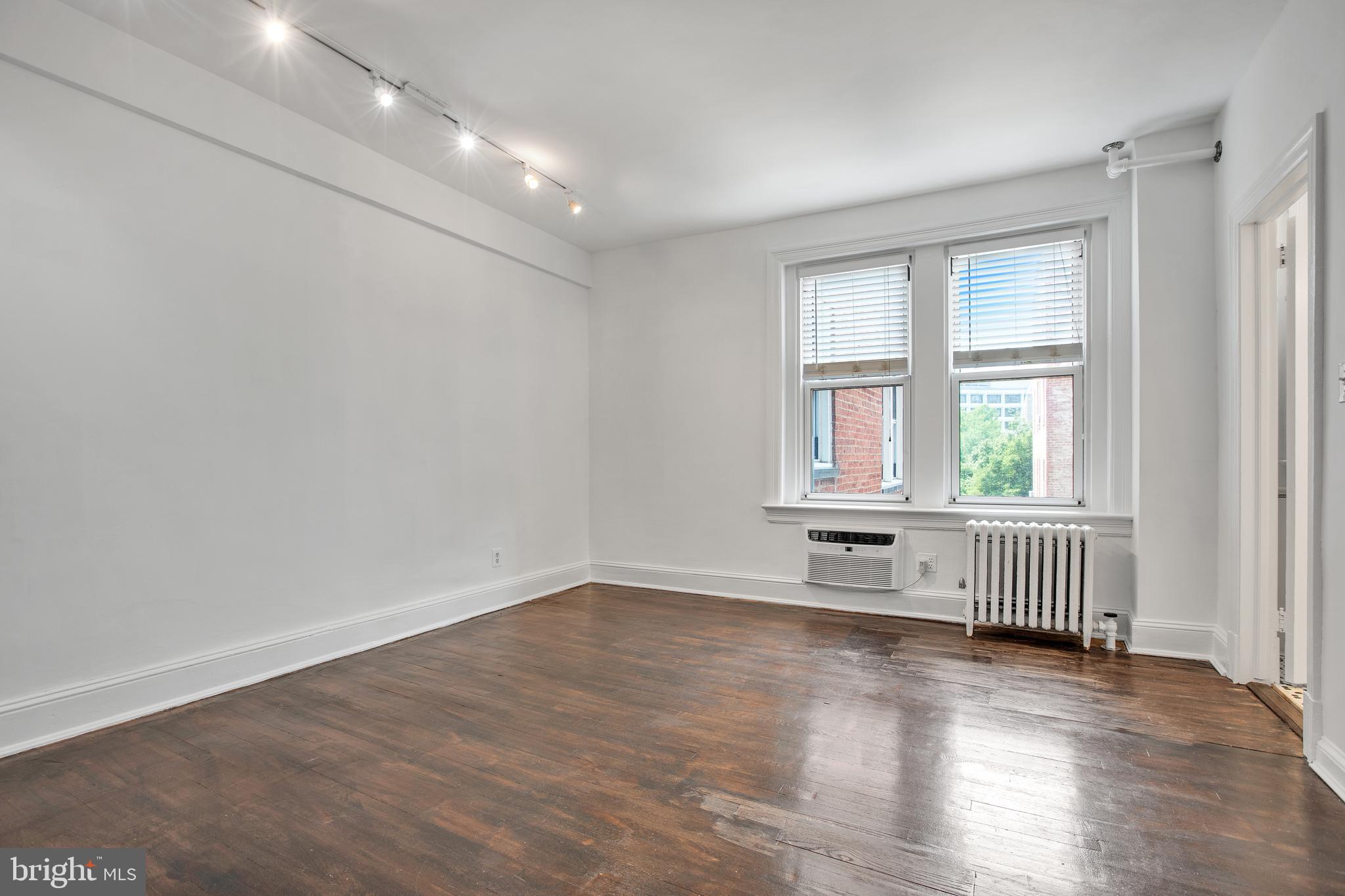 1954 Columbia Road Northwest, Unit 408 Washington, DC 20009 - Photo 5 of 23