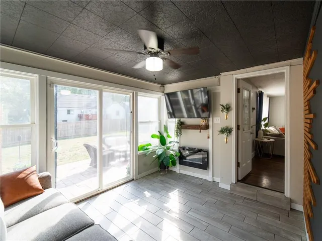 $329,400 | 8117 Summit Street, Kansas City, MO 64114