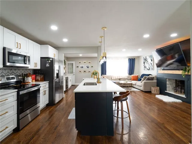 $329,400 | 8117 Summit Street, Kansas City, MO 64114