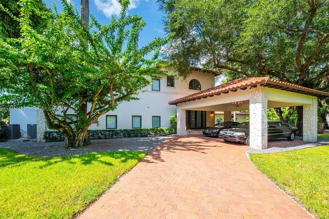 $13,749,000 | 6700 Granada Boulevard, Coral Gables, FL 33146