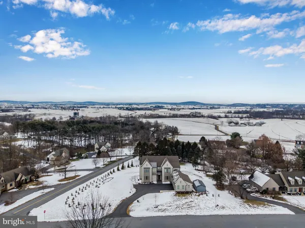 $1,585,000 | 1 Strawberry Lane, Lititz, PA 17543