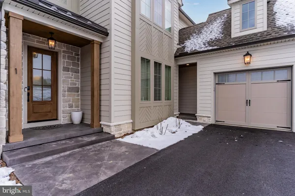 $1,585,000 | 1 Strawberry Lane, Lititz, PA 17543