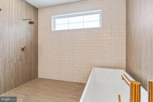 $1,585,000 | 1 Strawberry Lane, Lititz, PA 17543