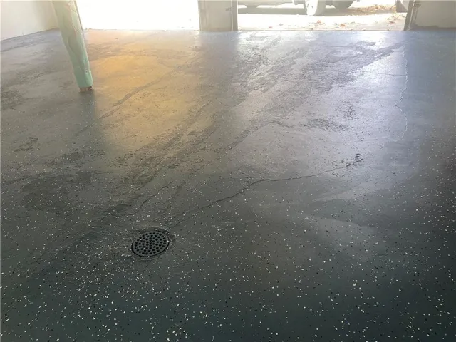 $338,000 | 5710 Northwest Raintree Drive, Parkville, MO 64152