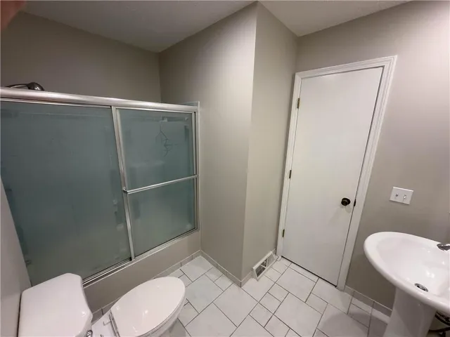 $338,000 | 5710 Northwest Raintree Drive, Parkville, MO 64152