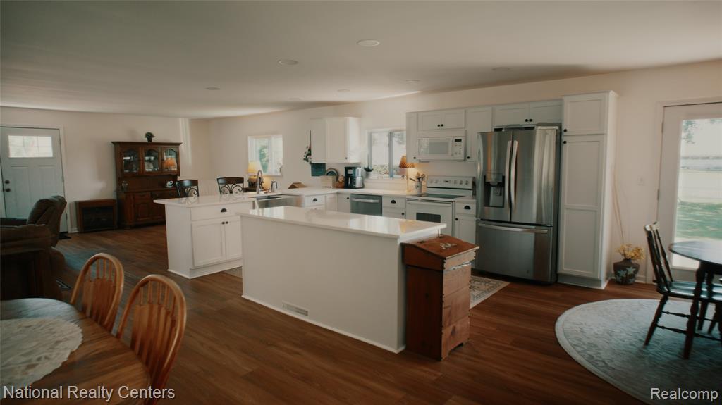 58191 Eight Mile Road Northville, MI 48167 - Photo 7 of 57
