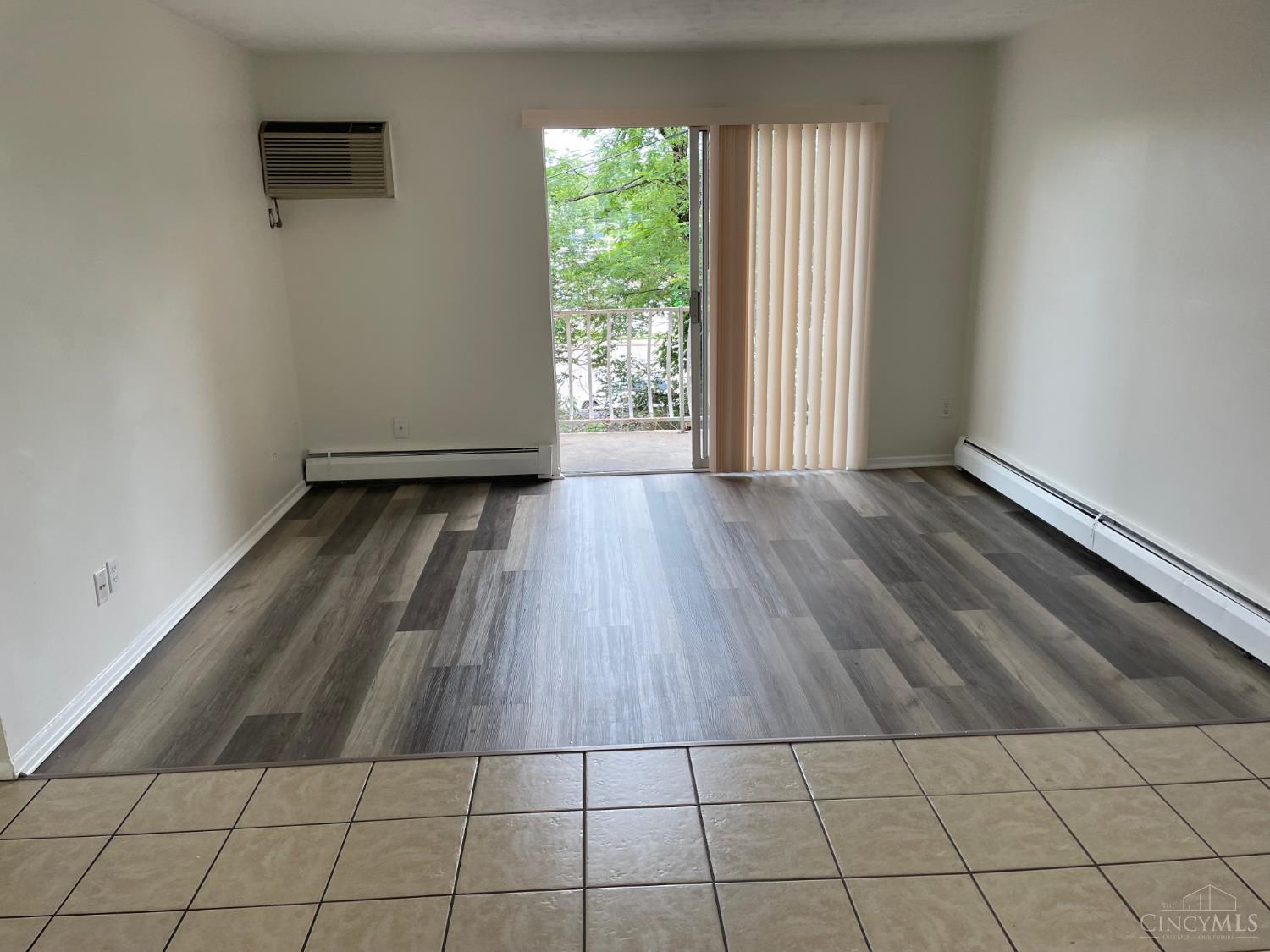 4117 North Bend Road, Unit 5 Cincinnati, OH 45211 - Photo 1 of 8