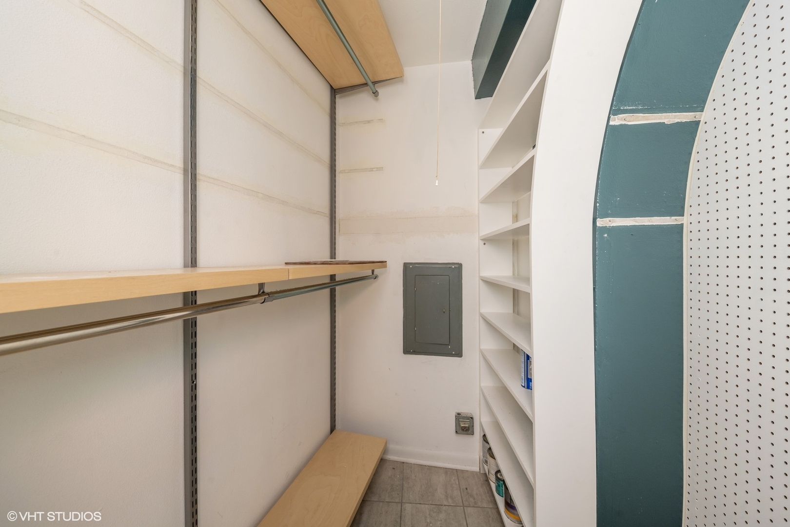 300 North State Street, Unit 5503 Chicago, IL 60654 - Photo 11 of 12 a view of walk in closet with empty racks