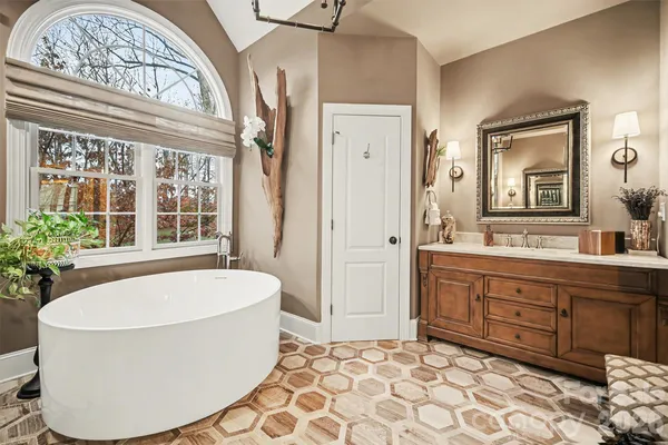 $997,900 | 6722 Fox Ridge Circle, Unit 56, Davidson, NC 28036