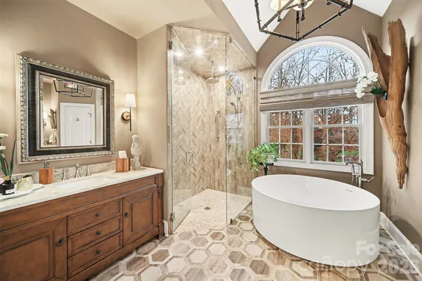 $997,900 | 6722 Fox Ridge Circle, Unit 56, Davidson, NC 28036