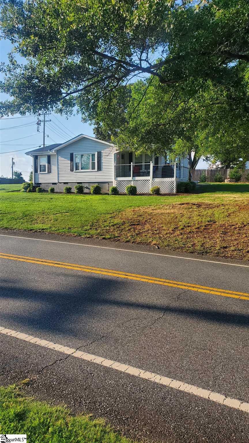 2578 Racing Road Greer, SC 29651 - Photo 2 of 16 Gallery Image 2