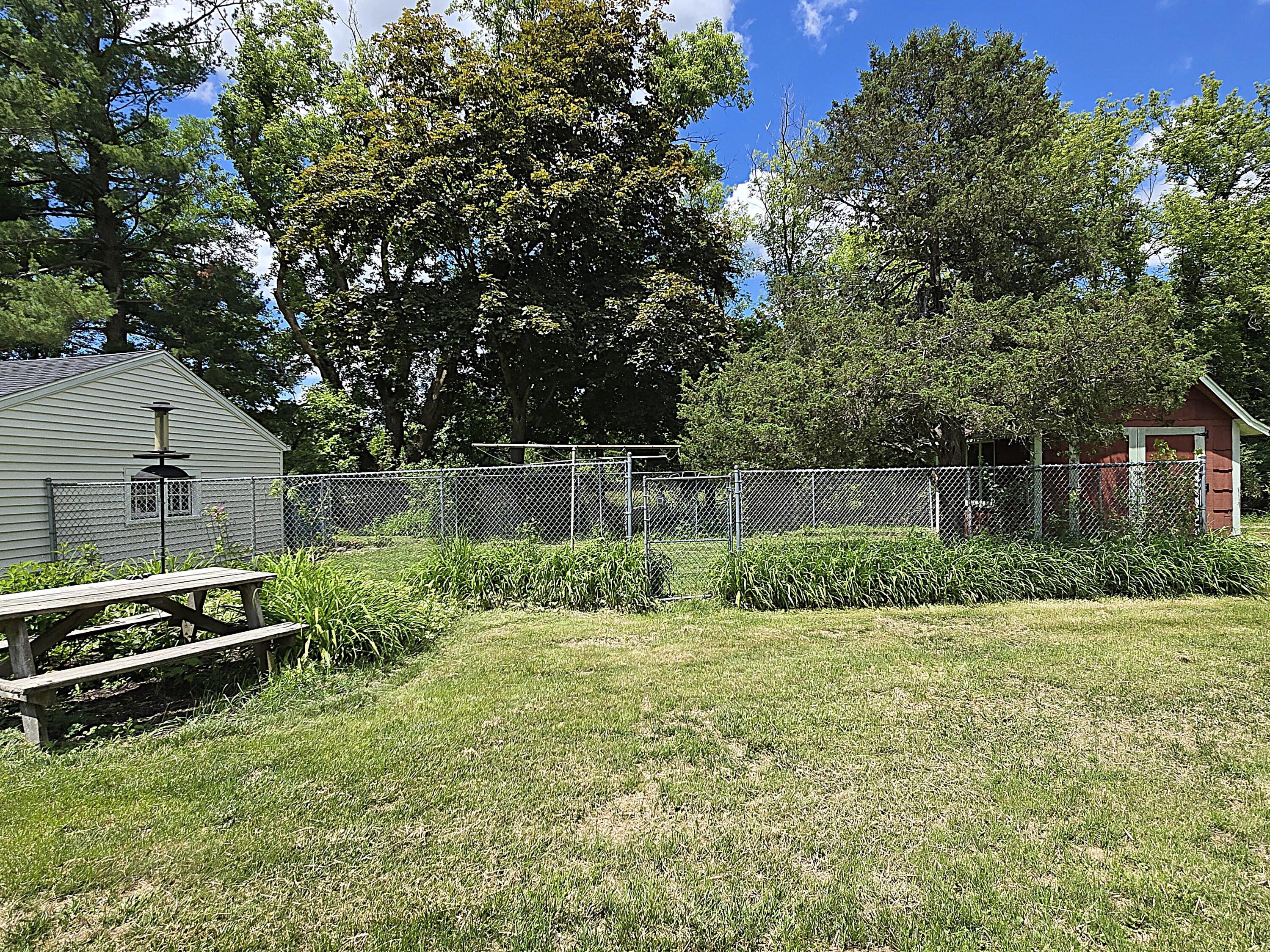 N92-w29368 Center Oak Road Merton, WI 53029 - Photo 38 of 44 Fenced Pad