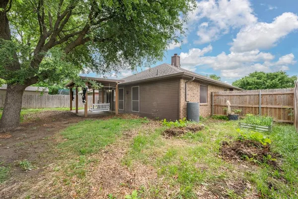 $240,000 | 304 Odell Street, Cleburne, TX 76033