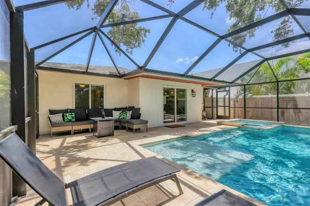 $5,000 | 2141 Hyde Park Street, Sarasota, FL 34239