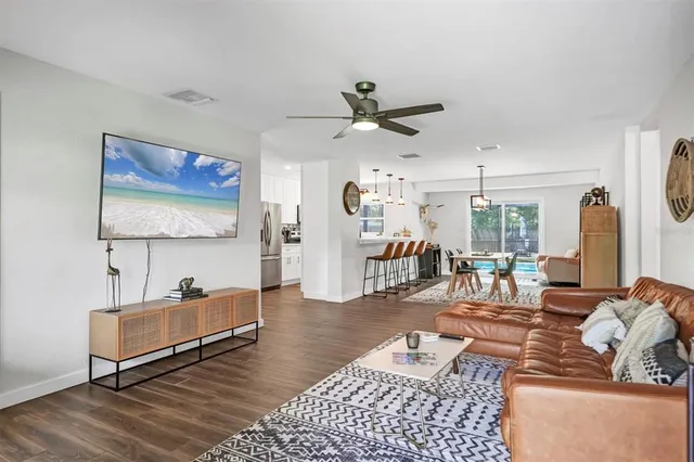 $5,000 | 2141 Hyde Park Street, Sarasota, FL 34239