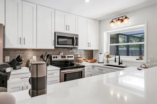 $5,000 | 2141 Hyde Park Street, Sarasota, FL 34239