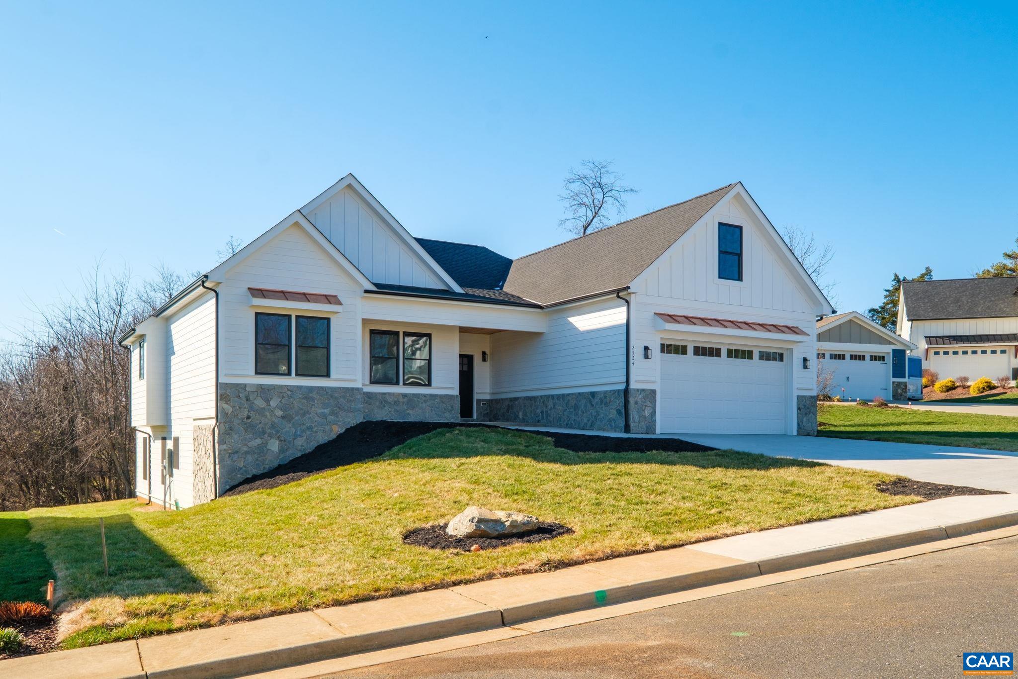 2524 Belvue Road Waynesboro, VA 22980 - Photo 3 of 51 Front of home