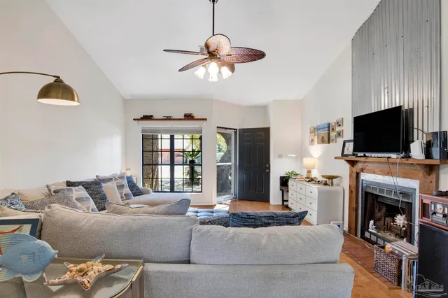 $355,000 | 2718 Summertree Lane, Gulf Breeze, FL 32563