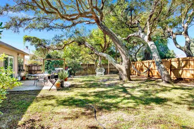 $355,000 | 2718 Summertree Lane, Gulf Breeze, FL 32563