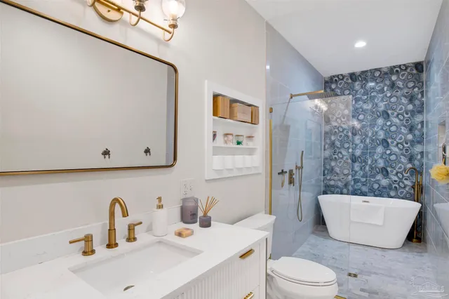 $355,000 | 2718 Summertree Lane, Gulf Breeze, FL 32563