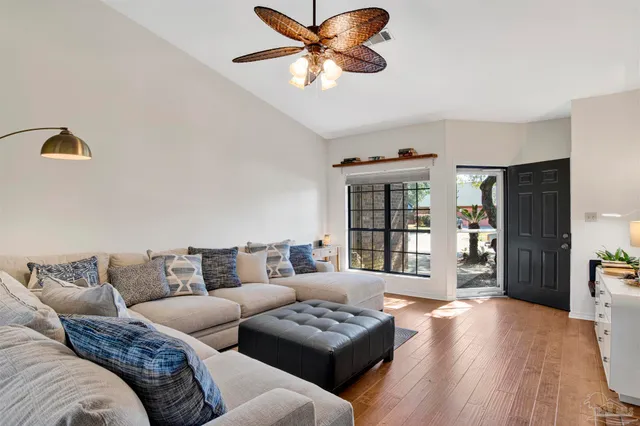 $355,000 | 2718 Summertree Lane, Gulf Breeze, FL 32563