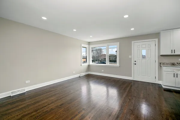 $410,000 | 8356 Sayre Avenue, Burbank, IL 60459