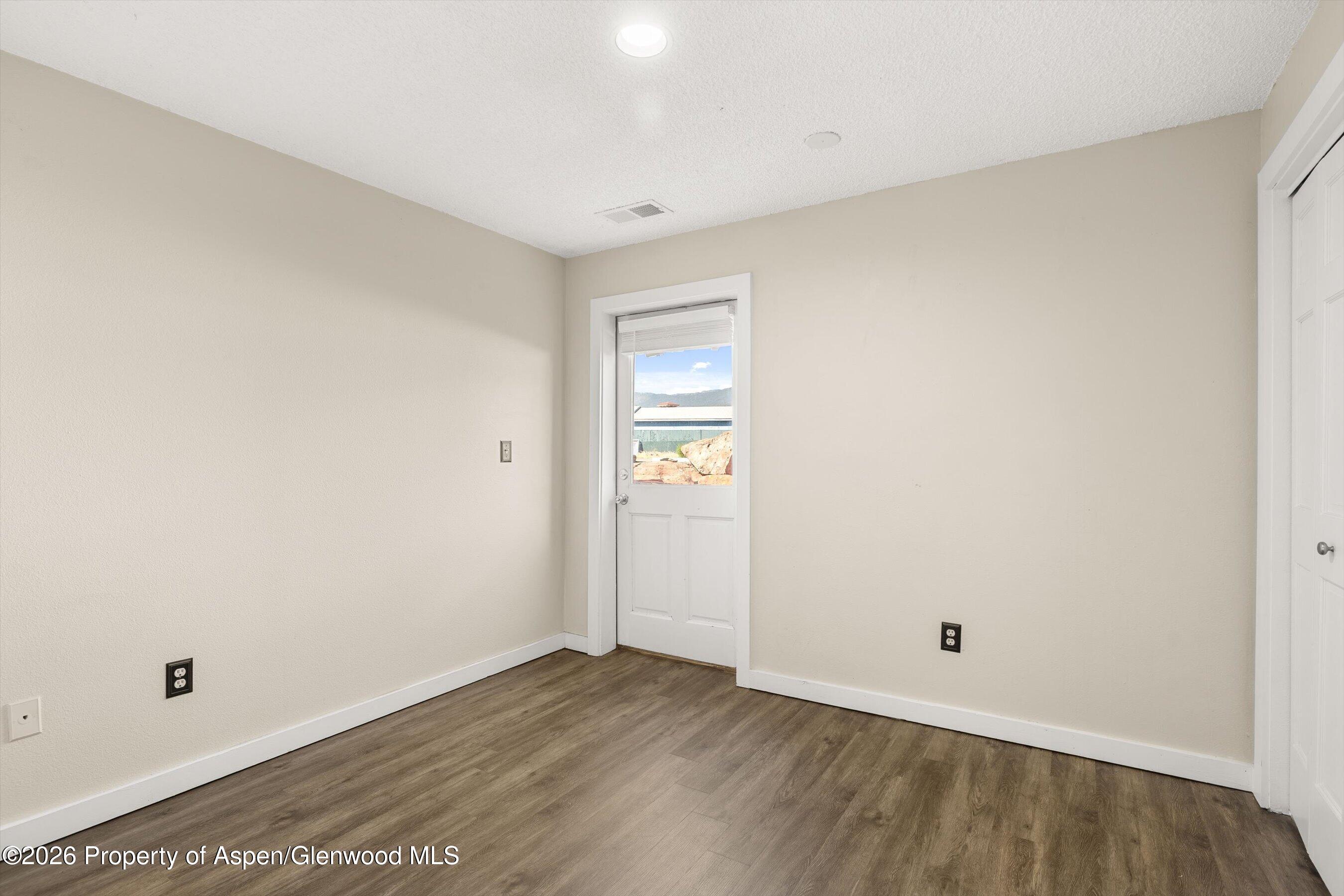 1101 Village Road, Unit LL3B Carbondale, CO 81623 - Photo 15 of 22 15-1101VillageRd_UnitLL3B_2606_2668