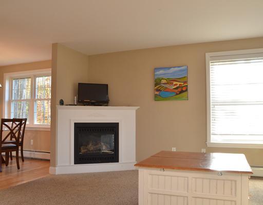 3 Blueberry Road Cape Elizabeth, ME 04107 - Photo 6 of 17 Living Room.