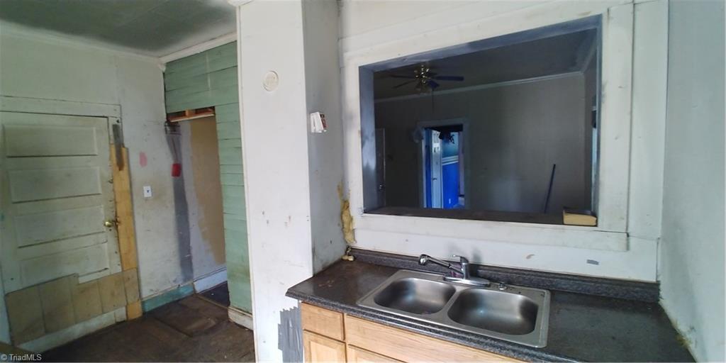 426 Morgan Road Eden, NC 27288 - Photo 3 of 15 Gallery Image 3