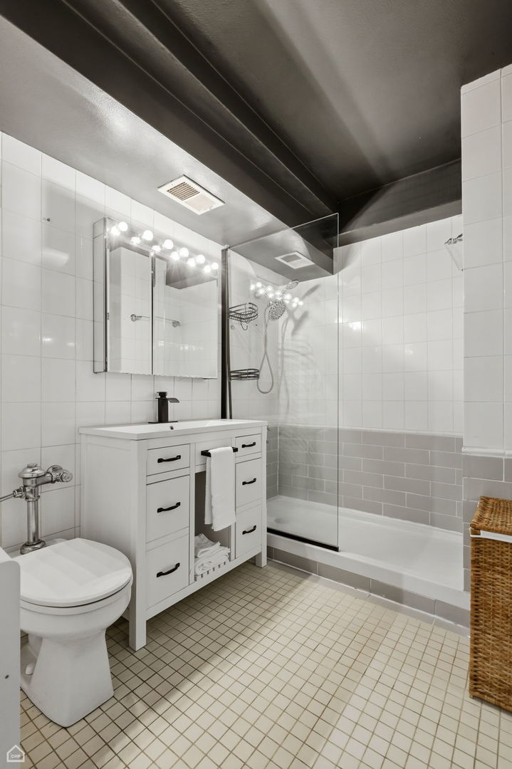 5801 North Sheridan Road, Unit 7B Chicago, IL 60660 - Photo 12 of 20