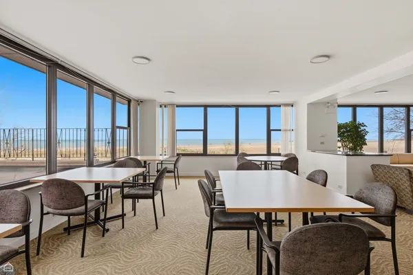 $325,000 | 5801 North Sheridan Road, Unit 7B, Chicago, IL 60660
