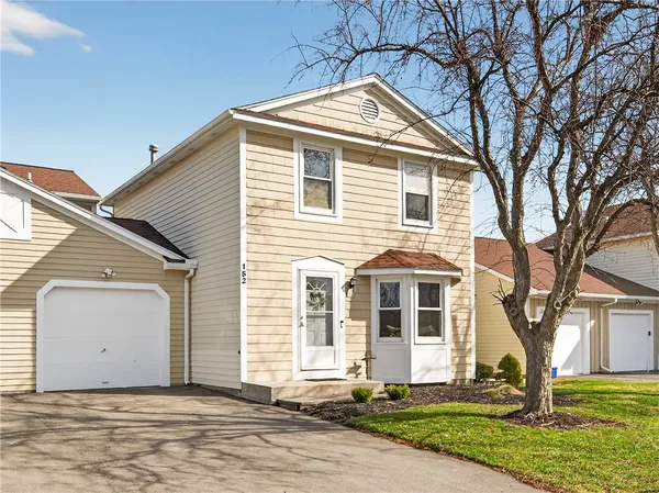 $210,000 | 152 Fawn Lane, Webster, NY 14580