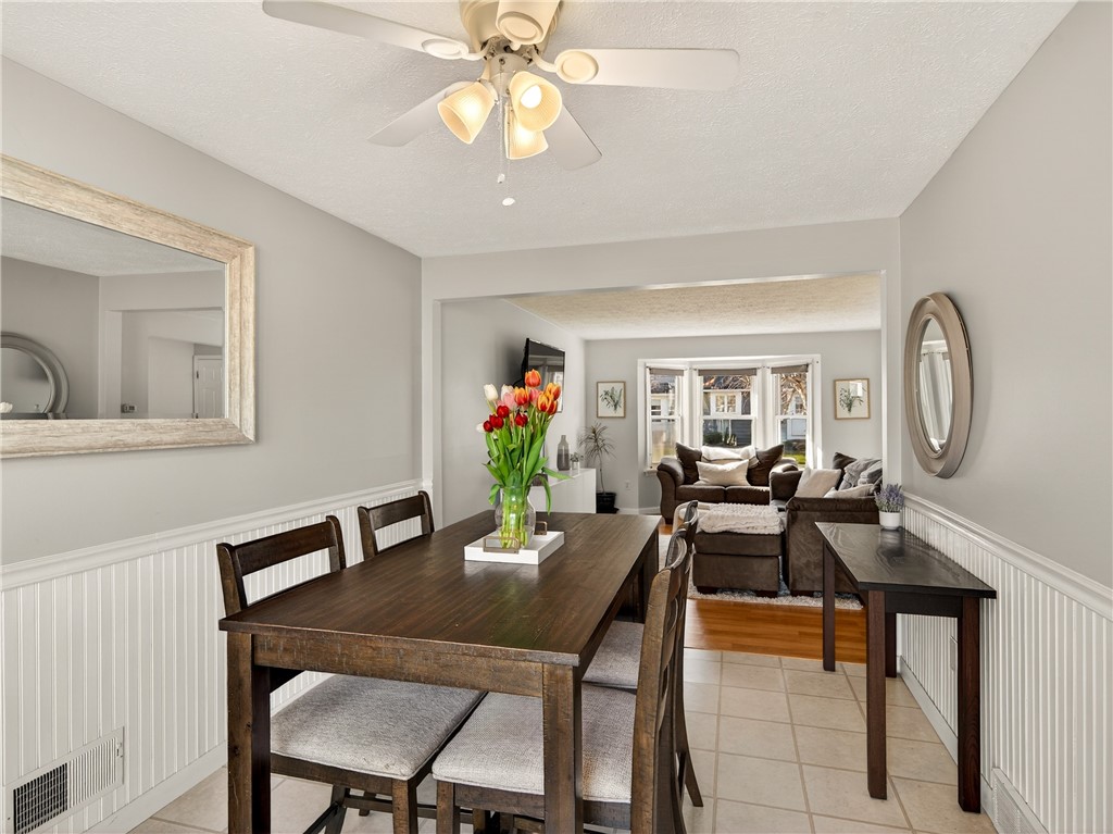 152 Fawn Lane Webster, NY 14580 - Photo 8 of 30 Dining Room looking toward living room