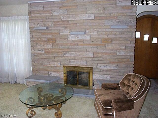 2349 Stillwagon Road Southeast Warren, OH 44484 - Photo 9 of 10 Living room fireplace