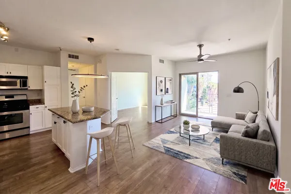 $3,250 | 100 South Alameda Street, Unit 455, Los Angeles, CA 90012