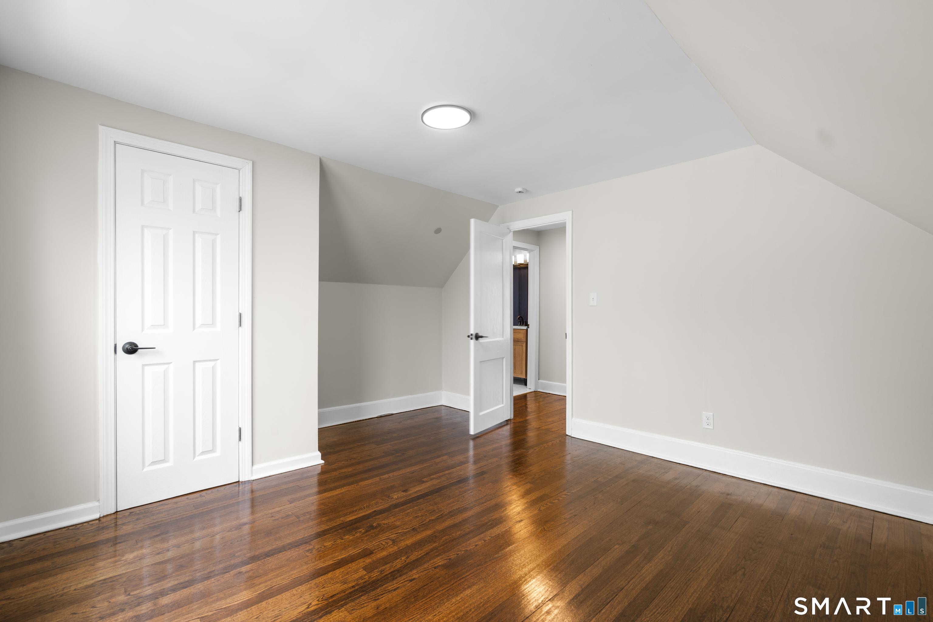 131 Chester Street Hamden, CT 06514 - Photo 26 of 36