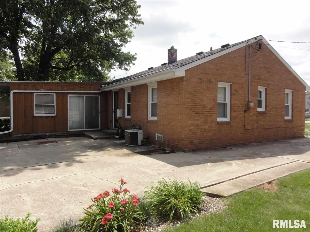 5601 Legion Hall Road Dunlap, IL 61525 - Photo 5 of 29 Gallery Image 5
