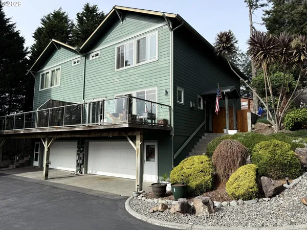 $385,000 | 815 Old County Road, Unit 5, Brookings, OR 97415