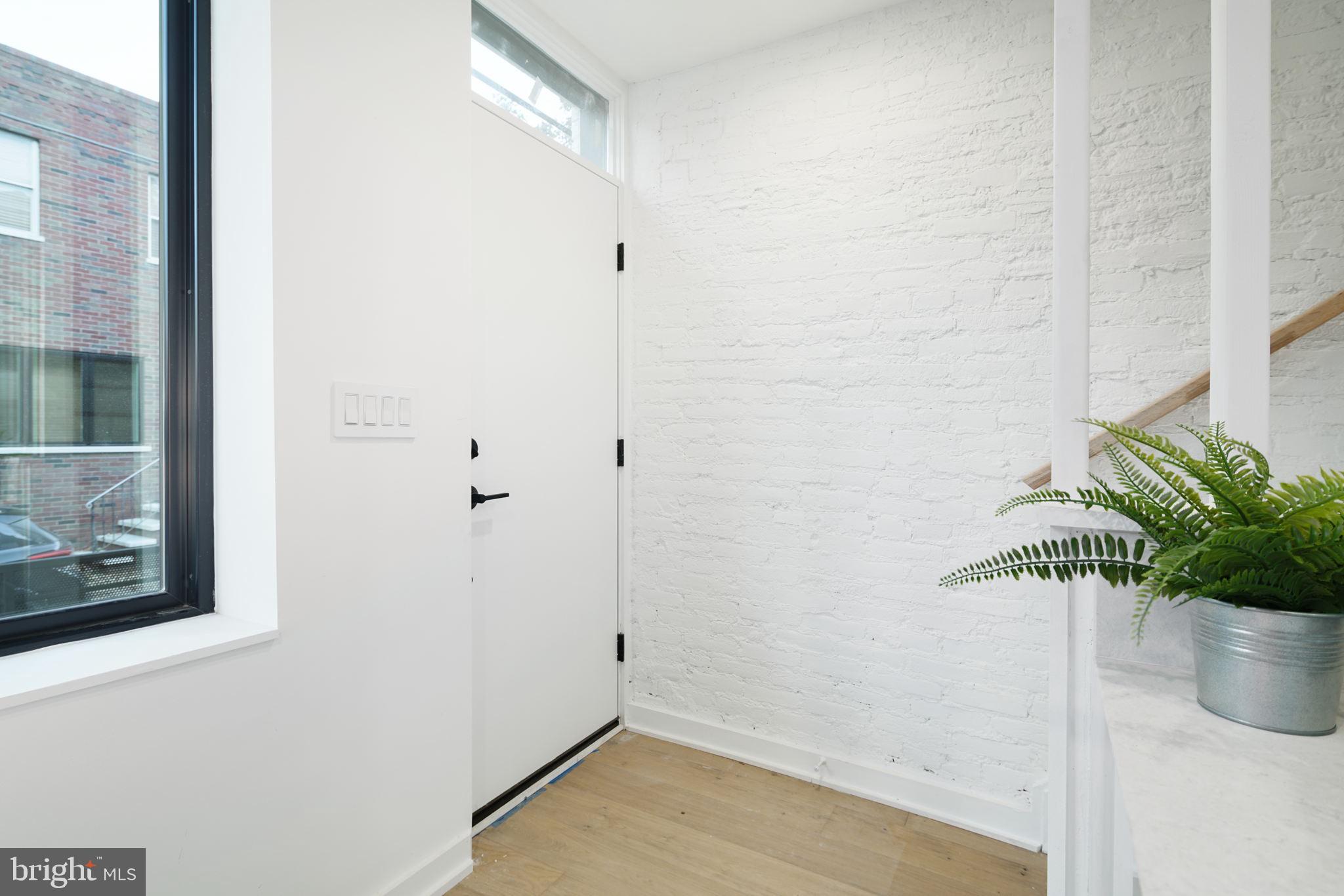 826 McClellan Street Philadelphia, PA 19148 - Photo 2 of 30 Gallery Image 2