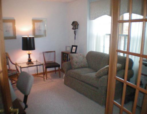 2231 Ridge Road McKeesport, PA 15135 - Photo 6 of 18 Studio/Study/Office.