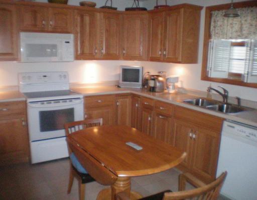 2231 Ridge Road McKeesport, PA 15135 - Photo 8 of 18 Kitchen.