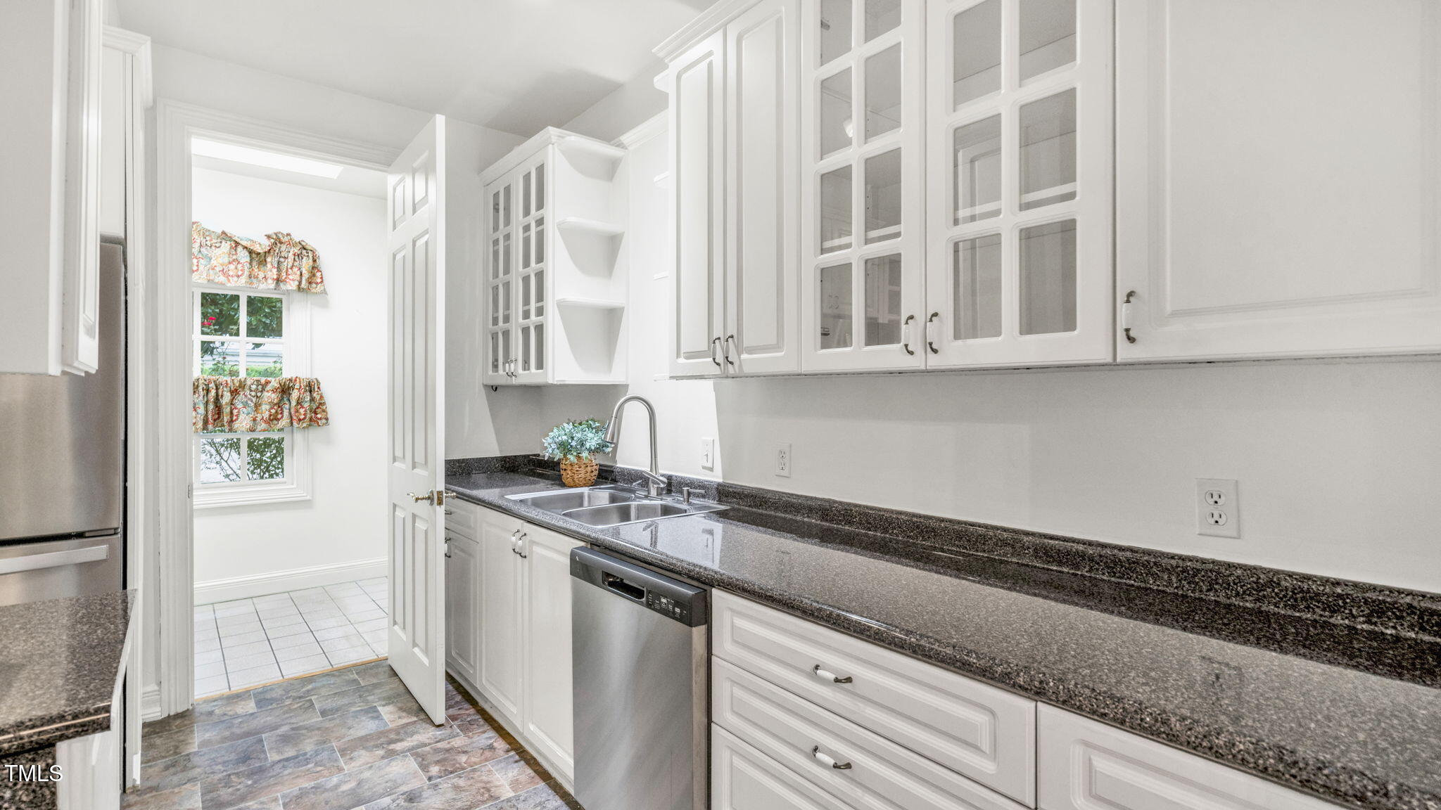 127 Presidents Drive Durham, NC 27704 - Photo 11 of 33 17-web-or-mls-127-northwest-presidents-d